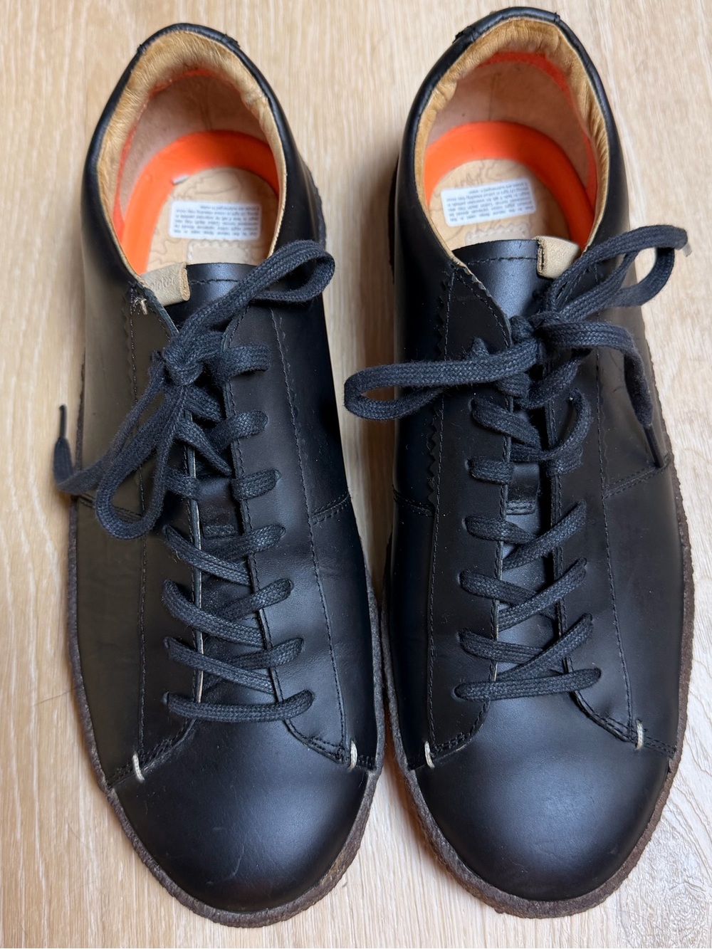 Pointer Black Leather Sneakers Mens US 9 EU 42.5 Leather Lined Crepe Sole